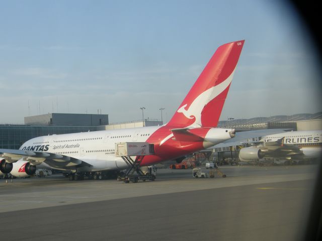 Airbus A380-800 (VH-OQB) - VH OQB