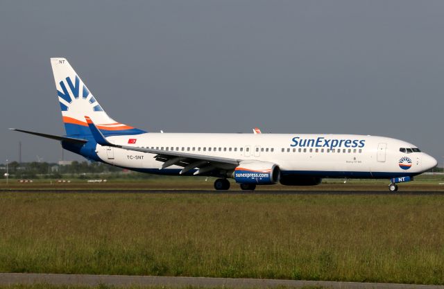 Boeing 737-800 (TC-SNT)