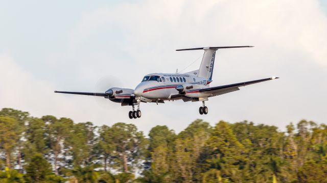 Beechcraft Super King Air 200 (VH-FDT)