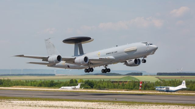 Boeing E-3F Sentry (N36CD)