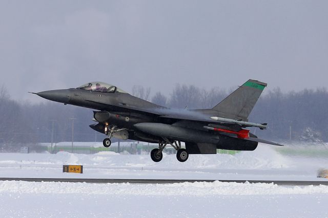 Lockheed F-16 Fighting Falcon (89-2114) - One of the 180th FW Stingers departing on 5 Feb 2022.