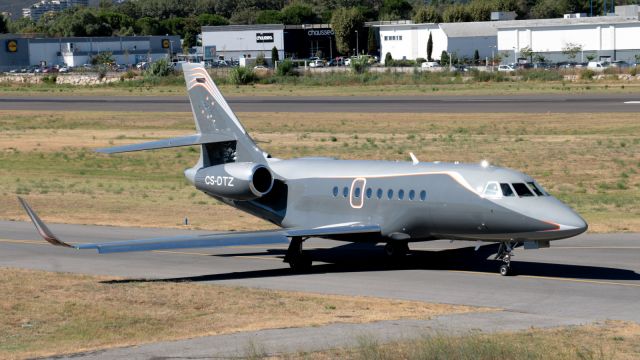 Dassault Falcon 2000 (CS-DTZ)