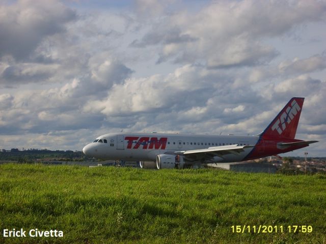 Airbus A319 (PR-MYL)