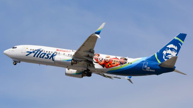 Boeing 737-800 (N519AS) - The new "Incredibles 2" movie promotion livery departing for PDX on its second flight with SNA being the first destination of the plane in its new livery.