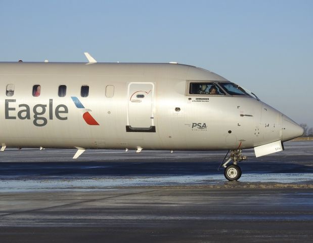 Canadair Regional Jet CRJ-900 (N579NN)