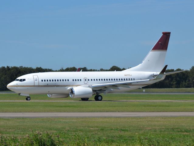 Boeing 737-700 (N377CJ)