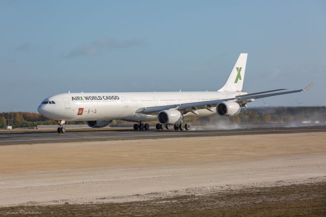 Airbus A340-600 (9H-FFC)