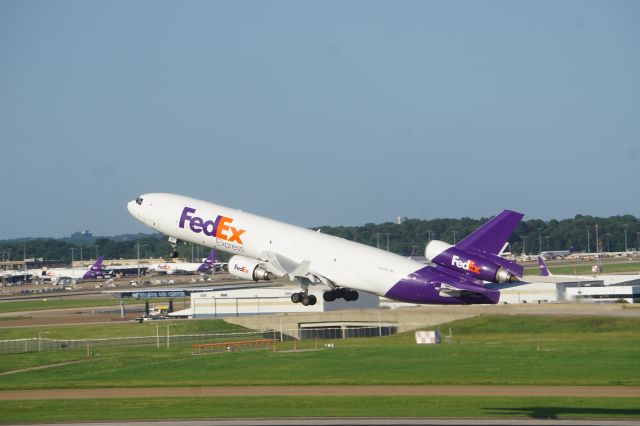 Boeing MD-11 (N597FE)