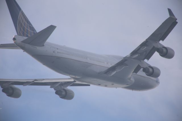 Boeing 747-400 (N119UA)