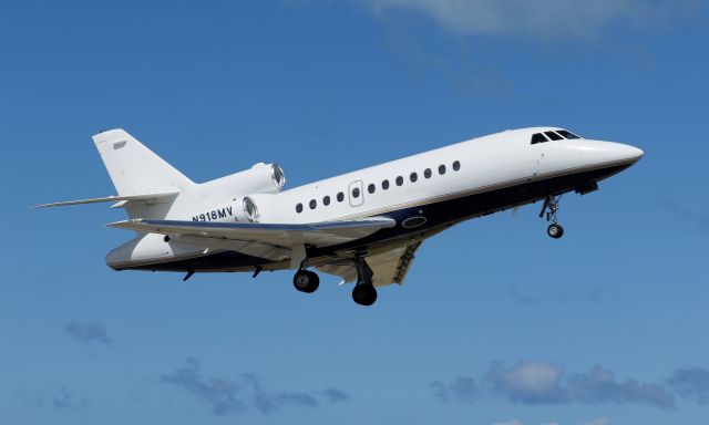 Dassault Falcon 900 (N918MV)