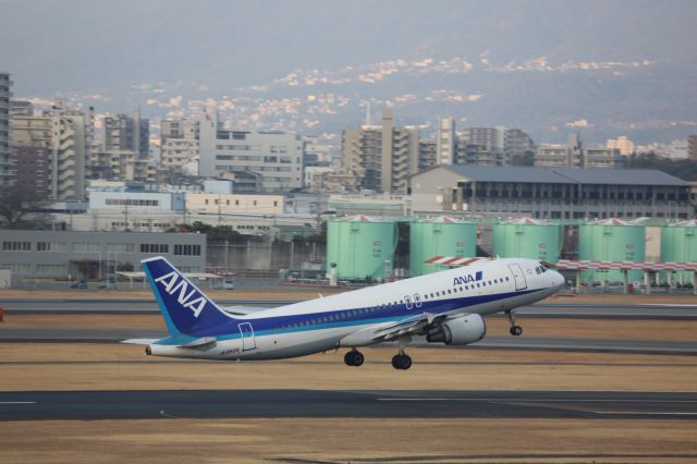 Airbus A320 (JA8609)