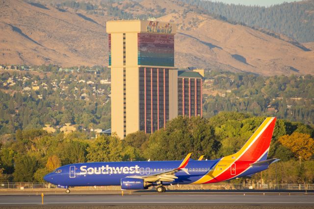 Boeing 737-800 (N8602F) - SWA125 RNO-DEN