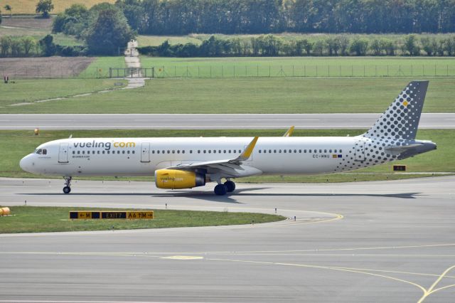 Airbus A321 (EC-MMU)
