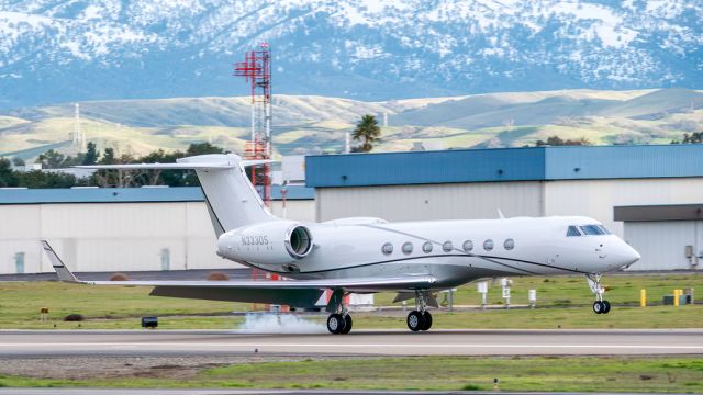 Gulfstream Aerospace Gulfstream V (N333DS) - Gulfstream GV-SP (G550) arrives at Livermore Municipal Airport, February 2023.