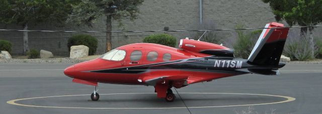 Cirrus Vision SF50 (N11SM)