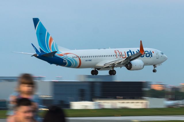 Boeing 737 MAX 8 (A6-FMC) - WAW SPOTTING