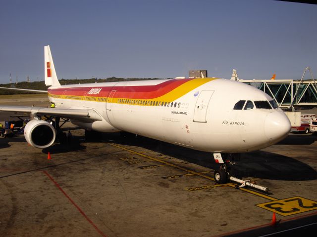 Airbus A340-600 (EC-JPU) - Foto tomada 16/01/2013