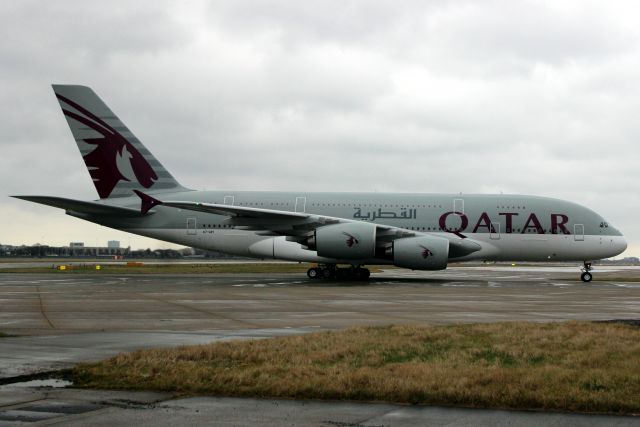 Airbus A380-800 (A7-API) - Taxiing to Stand 405 on 25-Dec-17 operating flight QTR3 from OTHH.