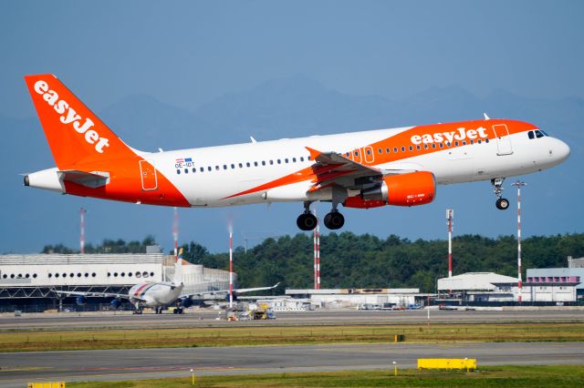 Airbus A320 (OE-IDT)
