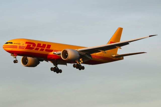 BOEING 777-200LR (D-AALL)