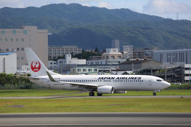 Boeing 737-800 (JA345J)