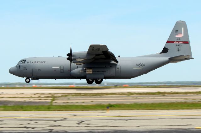 Lockheed C-130 Hercules (99-1433) - Rhody 34 from the RI ANG landing on 34 (RI Air Show)