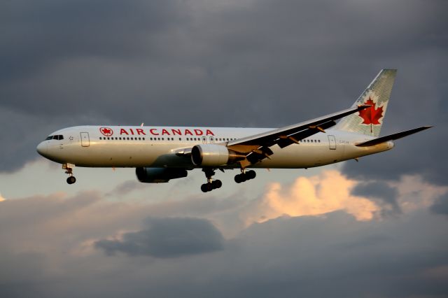 BOEING 767-300 (C-FCAE) - Landing At Lester B. Pearson Intl Airport,Toronto,Canada (malton) June 14,2009