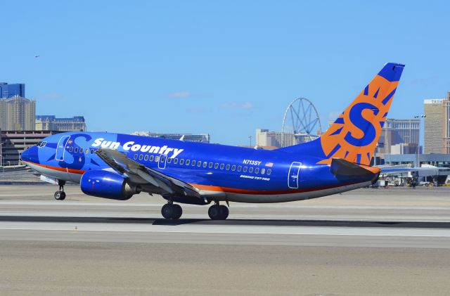 Boeing 737-700 (N713SY) - N713SY Sun Country Airlines Boeing 737-7Q8 (cn 30635) - McCarran International Airport (KLAS)br /Las Vegas, Nevadabr /TDelCorobr /September 22, 2013