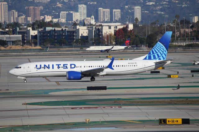 Boeing 737 MAX 9 (N37522)