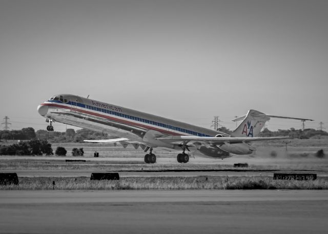 McDonnell Douglas MD-80 —