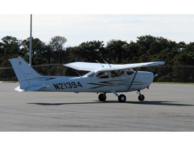 Cessna Skyhawk (N21394)