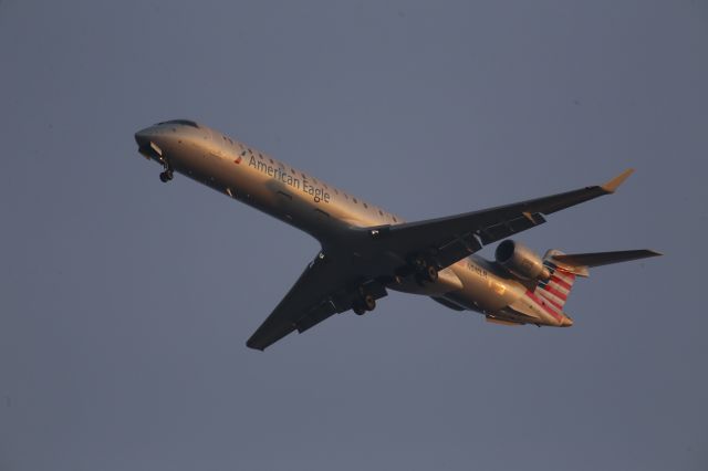 Canadair Regional Jet CRJ-900 (N946LR)