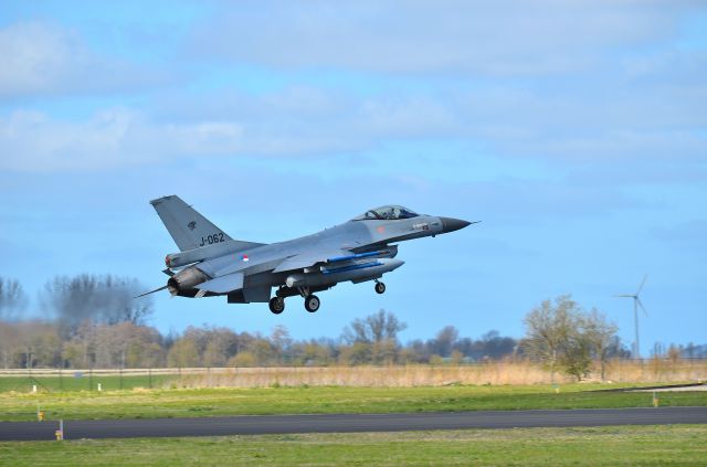 Lockheed F-16 Fighting Falcon (J062) - Fryslan Flag 2015