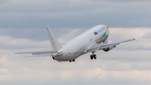 Boeing 737-700 (OE-IAZ)