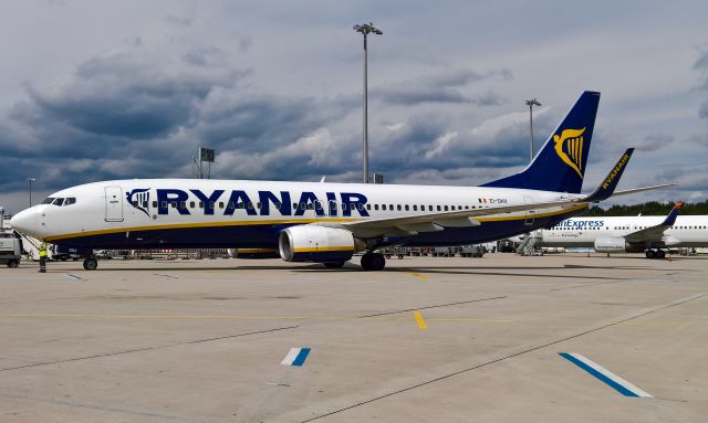 Boeing 737-800 (EI-DHX)