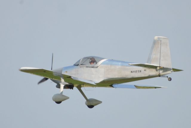 Vans RV-7 (N117TR) - Final approach to runway 36 at Airventure 2018 on Sunday.