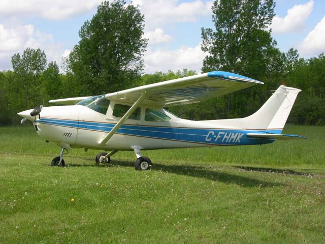 Cessna Skylane (C-FHMK)