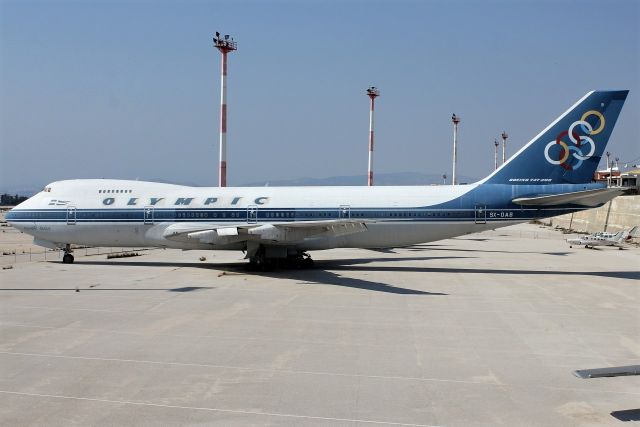 Boeing 747-200 (SX-OAB)