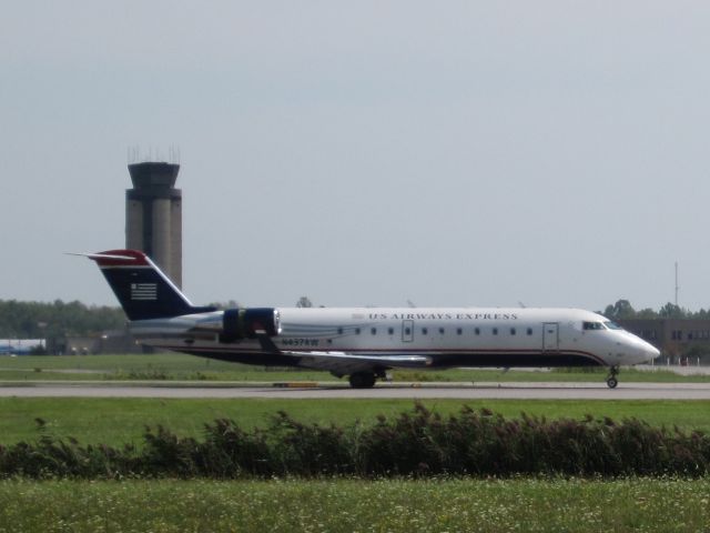 Canadair Regional Jet CRJ-200 (N437AW)