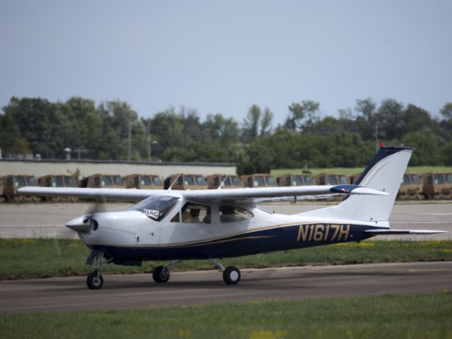 Cessna Cardinal (N1617H) - Oshkosh 2013!