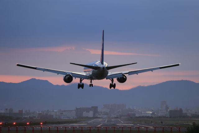 BOEING 767-300 (JA608A) - June 05, 2023:HND-HKD.