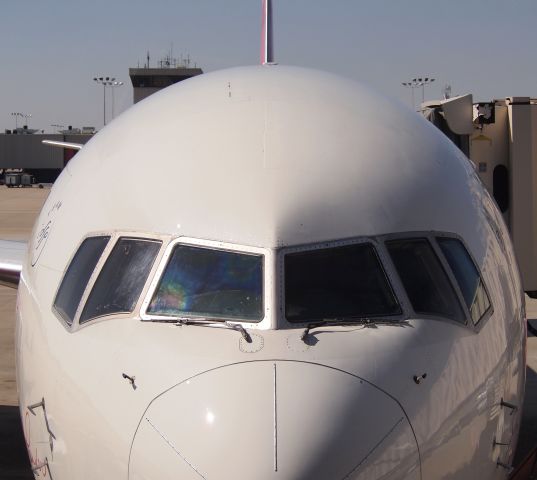 BOEING 767-400 (N845MH)