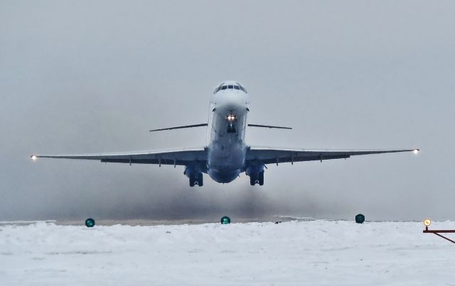 McDonnell Douglas MD-83 (N868GA)