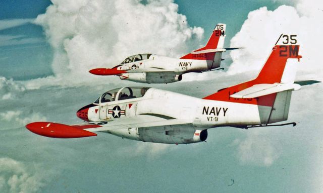 North American Rockwell Buckeye (NAVY2M205) - Formation training Feb. 1969 Training Squadron 9 NAS Meridian, MS