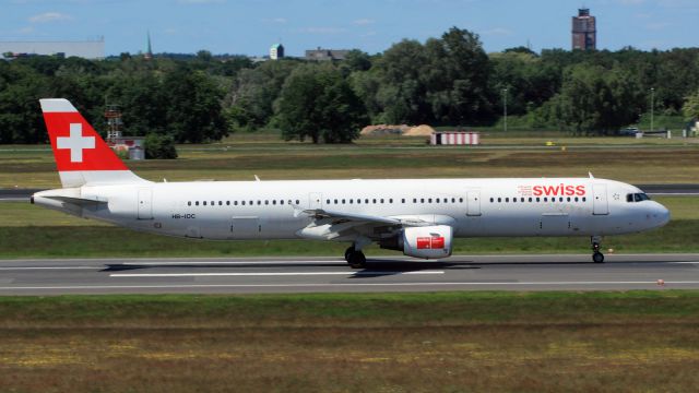 Airbus A321 (HB-IOC)
