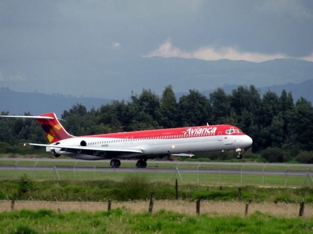 McDonnell Douglas MD-83 (N160BS)