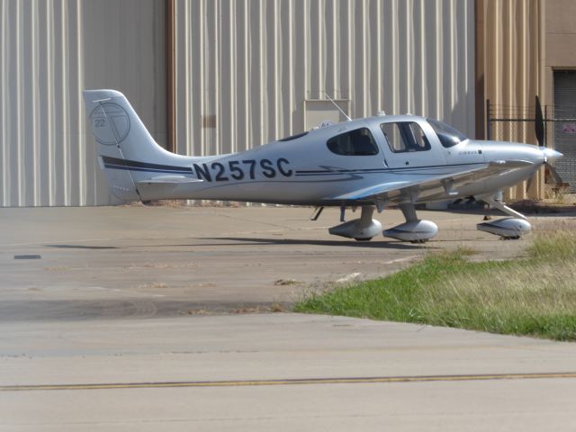 Cirrus SR-22 (N257SC)