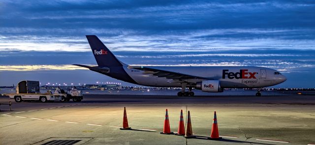 N679FE — - N679FE FedEx Express Airbus A300F4-605R (cn 793) "Ty" (delivered 10/22/98) - Southwest Florida International Airport (KRSW)br /Fort Myers, Floridabr /Photo: DDelCorobr /January 16, 2021br /TDelCoro