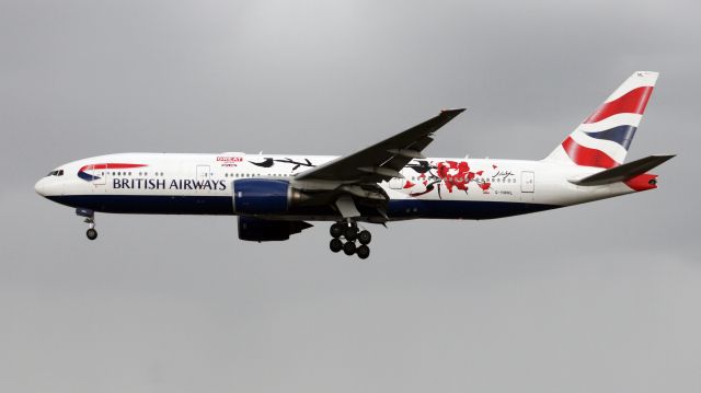 Boeing 777-200 (G-YMML)