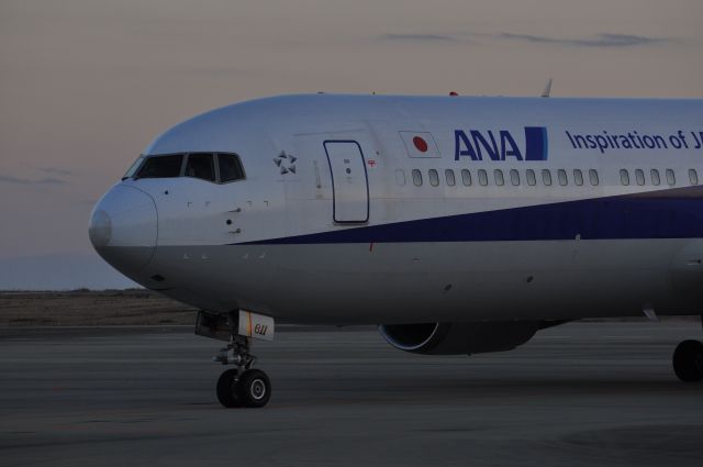 BOEING 767-300 (JA611A)